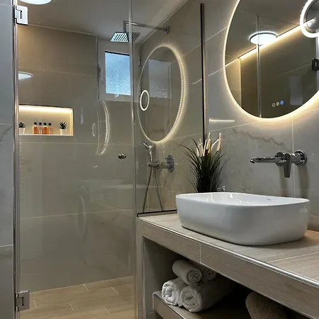 Bozikis House! A Cosy In The Centre