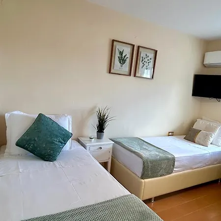 Bozikis House! A Cosy In The Centre