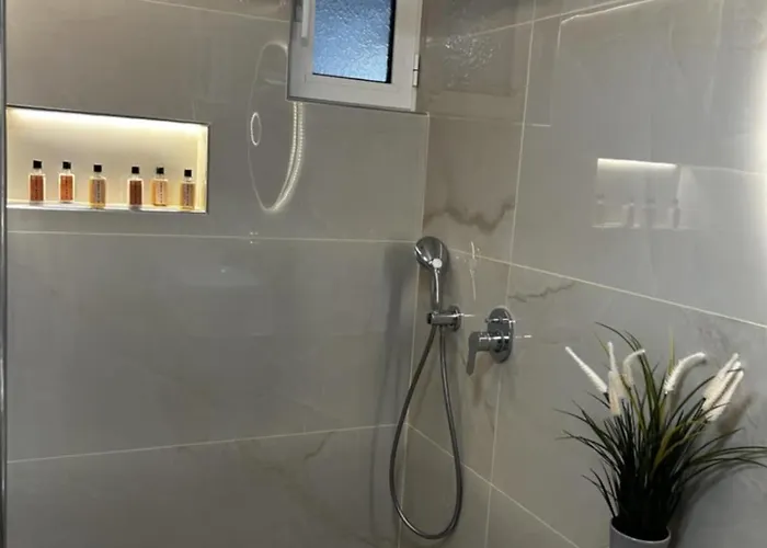 Bozikis House! A Cosy In The Centre