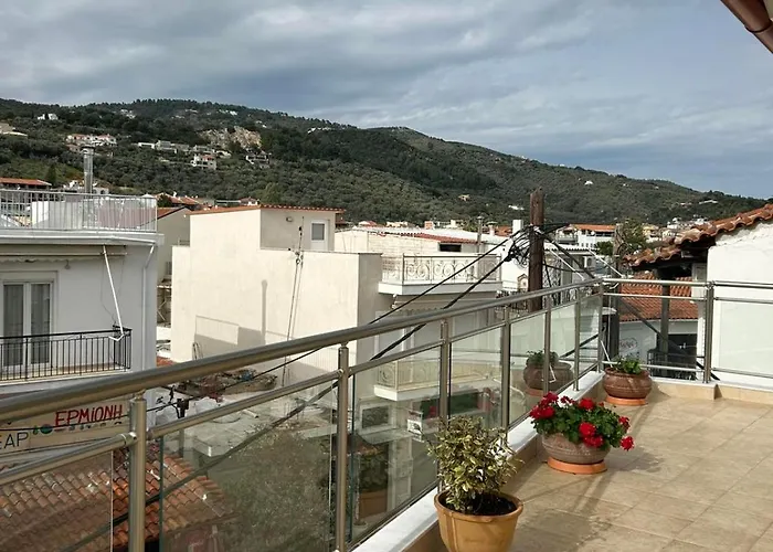 Bozikis House! A Cosy In The Centre * 斯基亚索斯镇